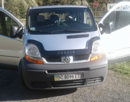 Renault Trafic пасс. 2006 года