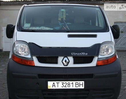 Renault Trafic пасс. 2001 года