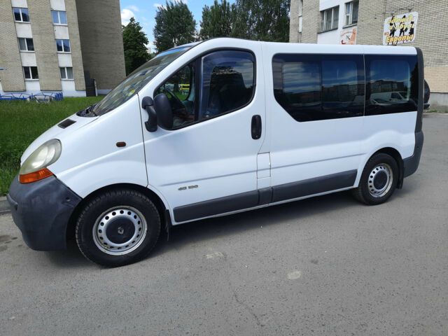 Renault Trafic 2002 року