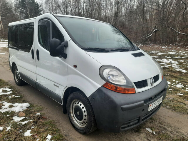 Renault Trafic 2002 року
