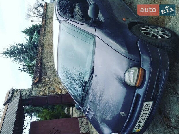 Рено Твинго 1995 года Renault Twingo 1995 года