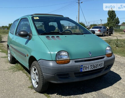 Фото на отзыв с оценкой 3.6 о Renault Twingo 1994 году выпуска от автора "Константин" с текстом: Машина была в эксплуатации 2 года, досталась в плохом состоянии, но за небольшие деньги. Делалась...