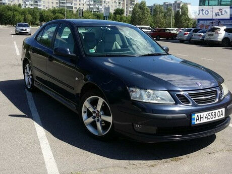 Saab 9-3 2004 року