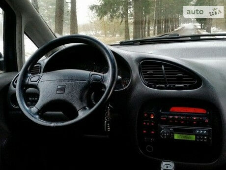 SEAT Alhambra 1999 года