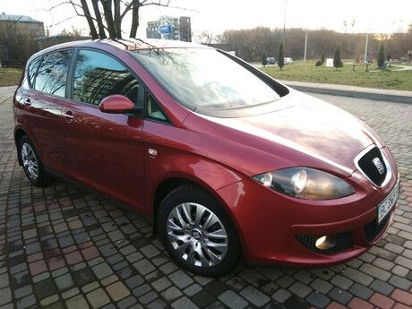 Сеат Алтеа 2005 года SEAT Altea 2005 года