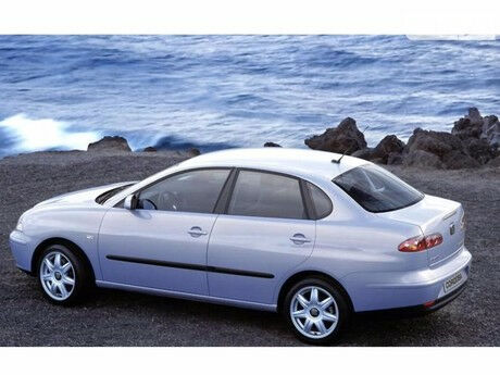 SEAT Cordoba 2004 года