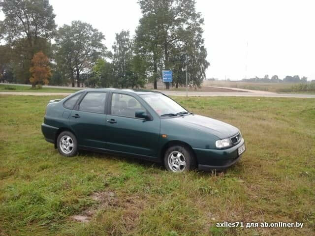 SEAT Cordoba 1998 года