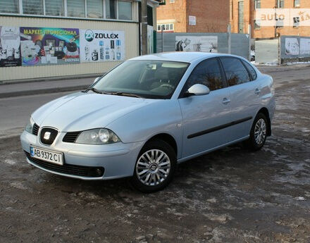 SEAT Cordoba 2003 року