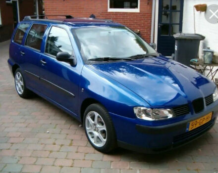 SEAT Cordoba 2001 року