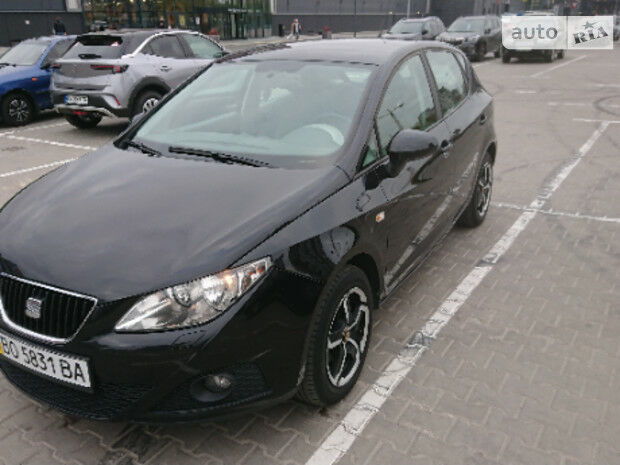 SEAT Ibiza 2011 року