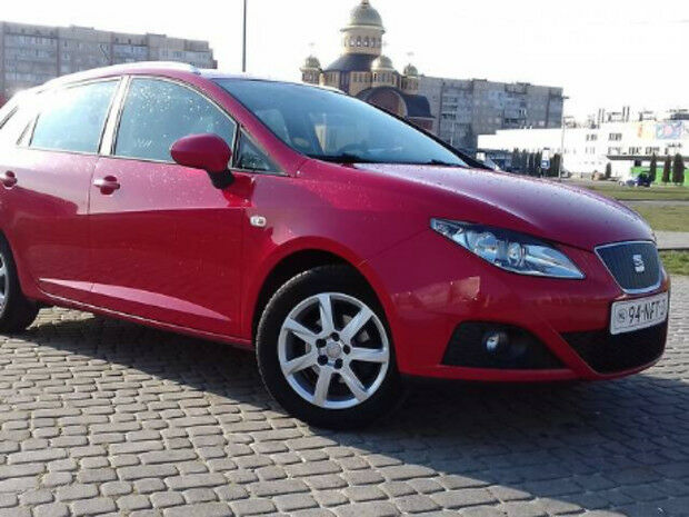 SEAT Ibiza 2010 року