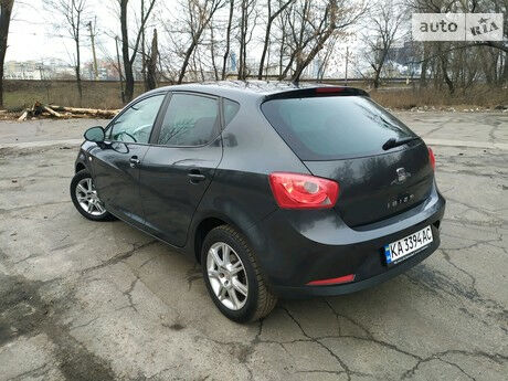 SEAT Ibiza 2010 года