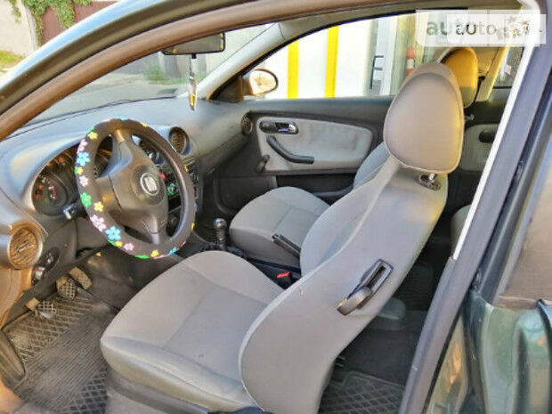 SEAT Ibiza 2003 года