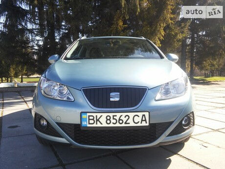 SEAT Ibiza 2011 року