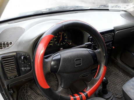 Сеат Инка 1997 года SEAT Inca 1997 года
