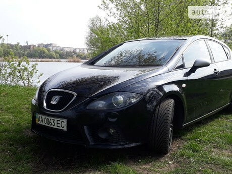 Сеат Леон 2008 року SEAT Leon 2008 року
