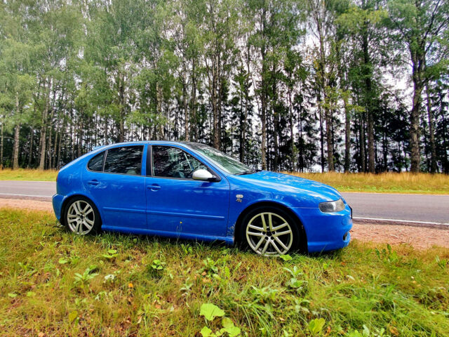 SEAT Leon 2003 года