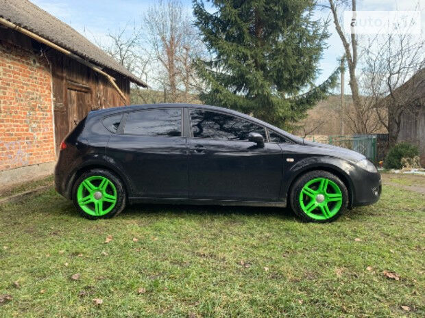 Сеат Леон 2005 года SEAT Leon 2005 года