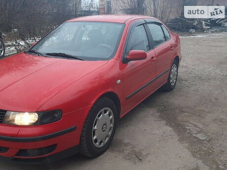 Сеат Толедо 2002 года SEAT Toledo 2002 года