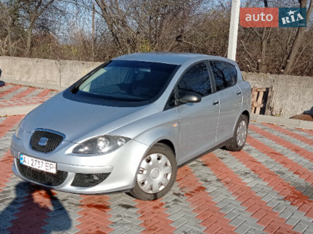 Сеат Толедо 2008 року SEAT Toledo 2008 року