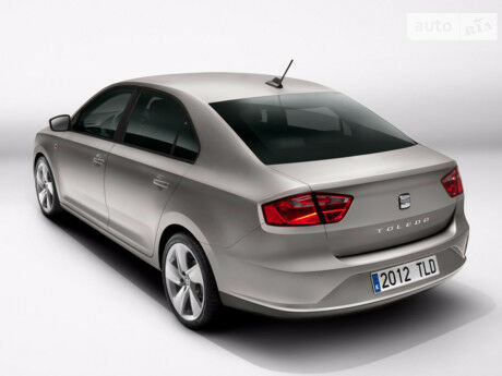 Сеат Толедо 2000 года SEAT Toledo 2000 года