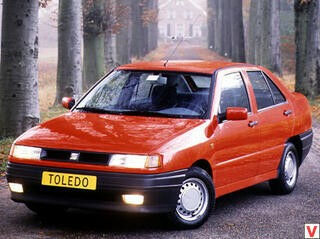 Сеат Толедо 1993 року SEAT Toledo 1993 року