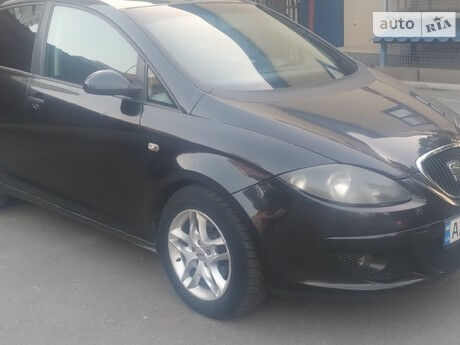 Сеат Толедо 2008 року SEAT Toledo 2008 року