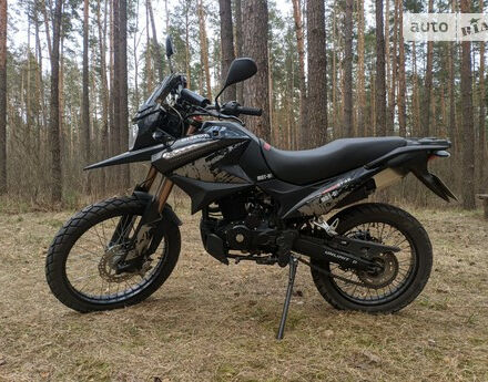 Фото на відгук з оцінкою 4.4   про авто Shineray XY250GY-6B 2019 року випуску від автора “darksxe” з текстом: Отличный мотоцикл. Ни разу не подвёл. Самое то для наших дорог. Отличный внешний вид, свет и опти...