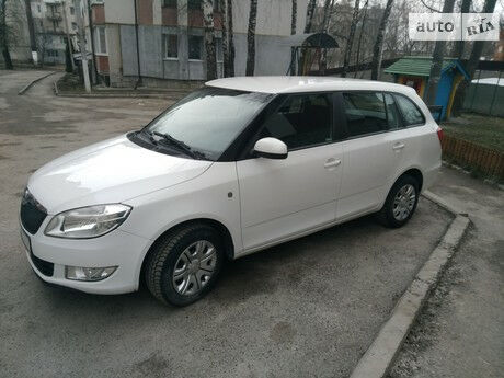 Skoda Fabia Combi 2014 року