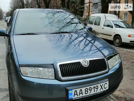 Шкода Фабия 2004 року Skoda Fabia 2004 року
