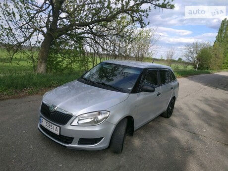 Skoda Fabia 2012 года