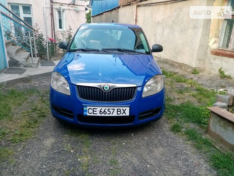 Шкода Фабия 2009 року Skoda Fabia 2009 року
