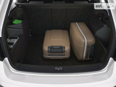 Шкода Фабия 2003 года Skoda Fabia 2003 года