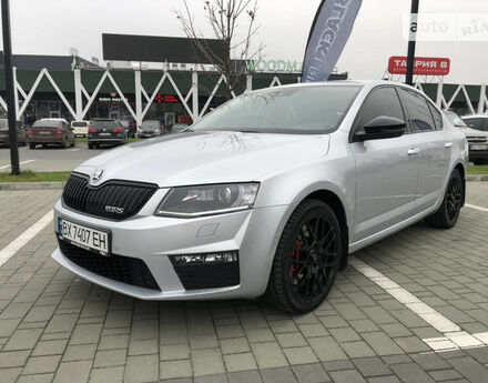 Фото на отзыв с оценкой 4.6 о Skoda Octavia RS 2013 году выпуска от автора "Руслан" с текстом: В порівняні із корейцями — Октавія А7 дорога в обслуговуванні. Але й емоцій вона дарує більше. На...