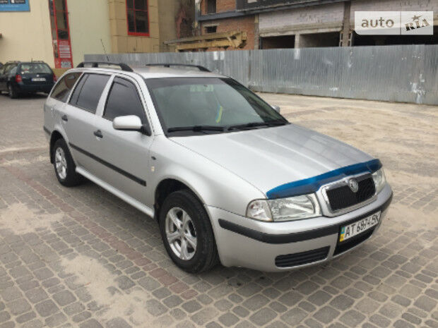 Skoda Octavia Tour 2004 року