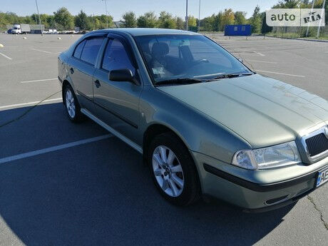 Skoda Octavia Tour 2002 року