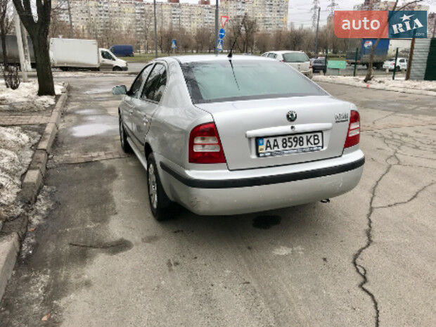 Skoda Octavia Tour 2004 року