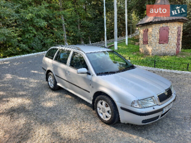 Skoda Octavia Tour 2005 года