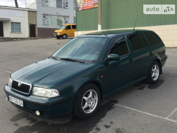 Skoda Octavia Tour 1998 года