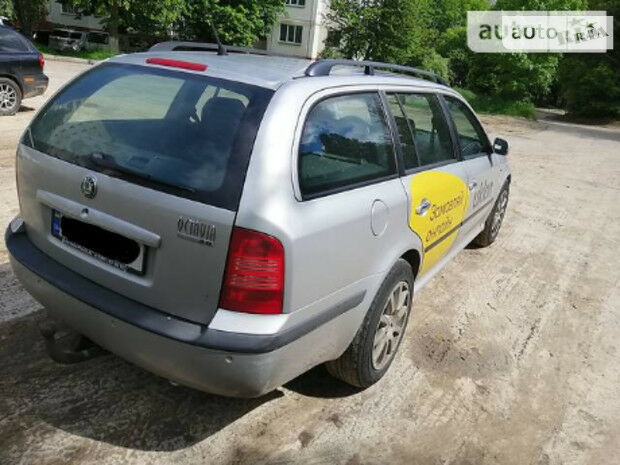 Skoda Octavia Tour 2001 года