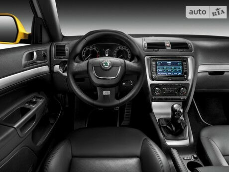 Шкода Октавия 1999 року Skoda Octavia 1999 року