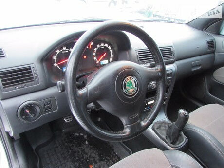 Шкода Октавия 2006 року Skoda Octavia 2006 року