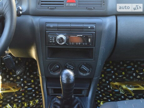 Шкода Октавия 2006 року Skoda Octavia 2006 року