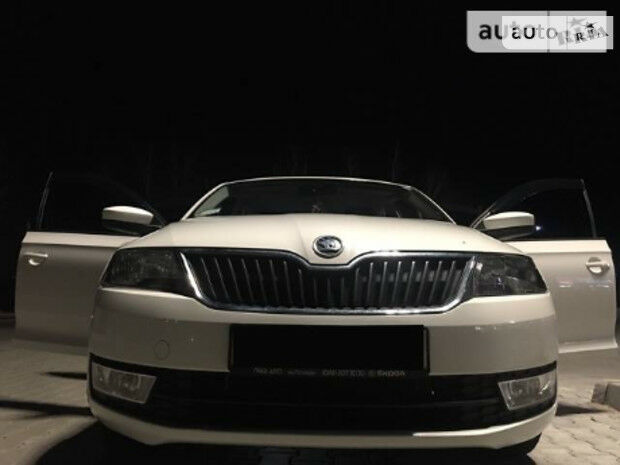 Skoda Rapid 2013 року