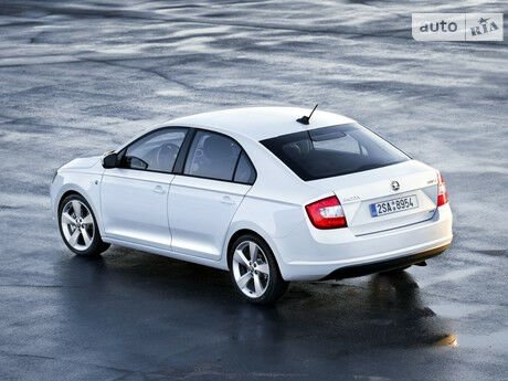 Шкода Рапид 2014 года Skoda Rapid 2014 года