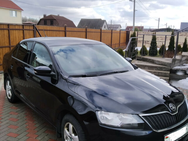 Шкода Рапид 2017 року Skoda Rapid 2017 року
