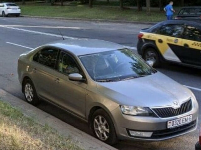 Skoda Rapid 2013 року