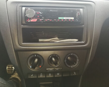 Skoda Rapid 2015 года - Фото 7 авто