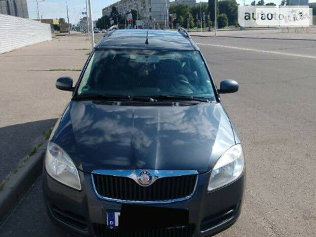 Skoda Roomster 2008 года