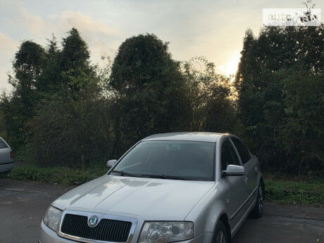 Skoda SuperB 2002 года